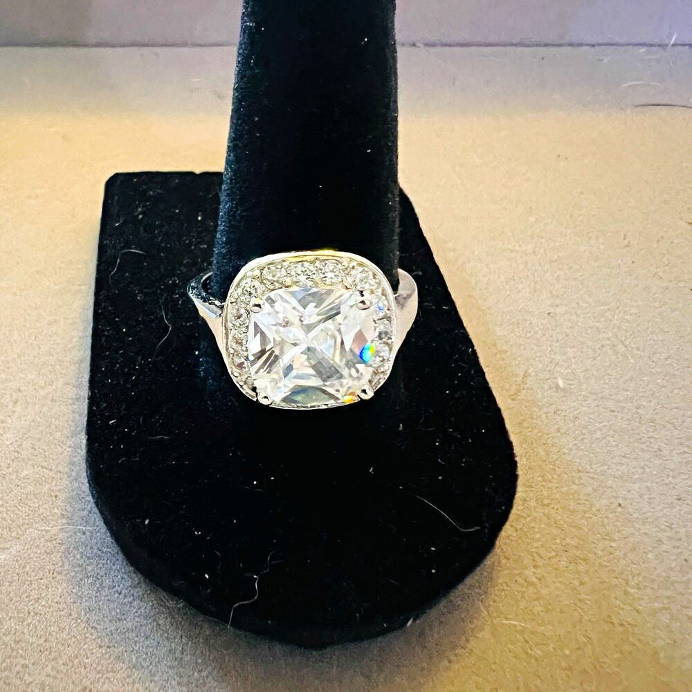 Sterling Silver 925 Cushion Cut Clear Stone Halo Setting Cocktail Ring